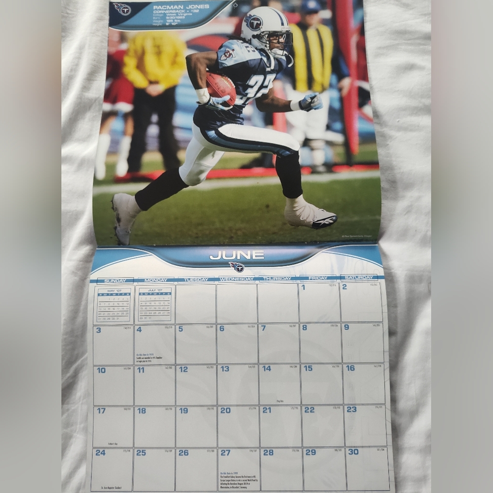 Vtg. 2007 Tennessee Titans 12 Month Calendar.  12 X 12 - Picture 4 of 7